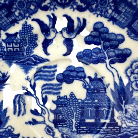 Vintage Blue Willow Tea Cup Saucer Dish Back Stamp Came off Porcelain China - Picture 6 of 7